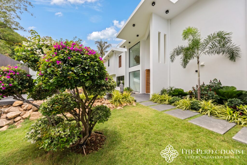 Breathtaking 5-Bedrooms Sea View Luxury Villa For Rent on Koh Samui’s Bophut Hill